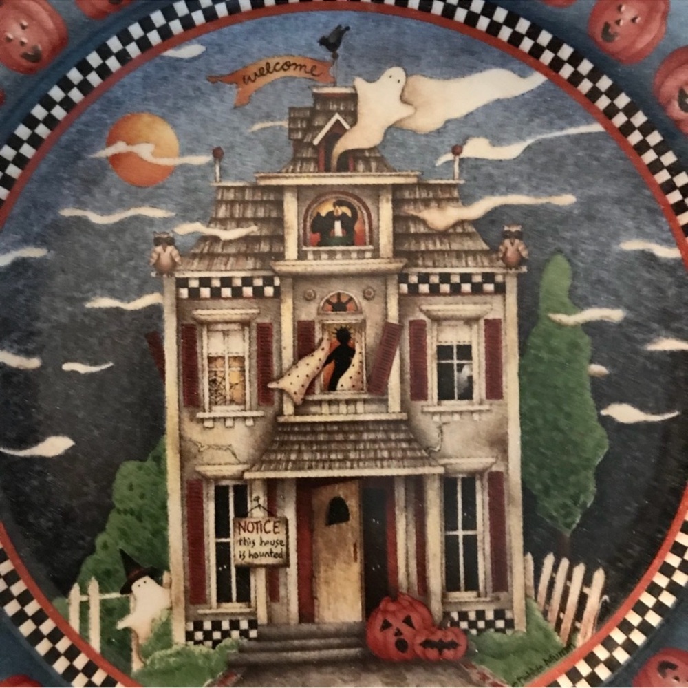 Debbie Mumm 8 inch Halloween dessert plates - Picture 2 of 7